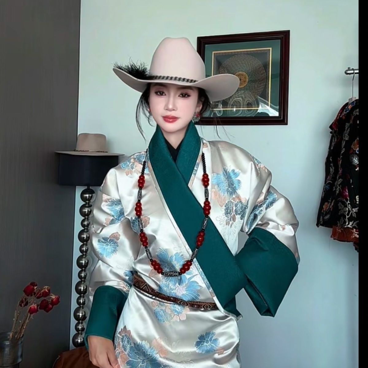 Nouvelle tenue tibétaine du Bh - Ethnic Fashion Shoot avis et prix